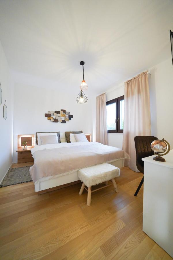 Villa Suncica With Heated Pool, Jacuzzi And Bikes Near Zadar Sukošan Eksteriør bilde