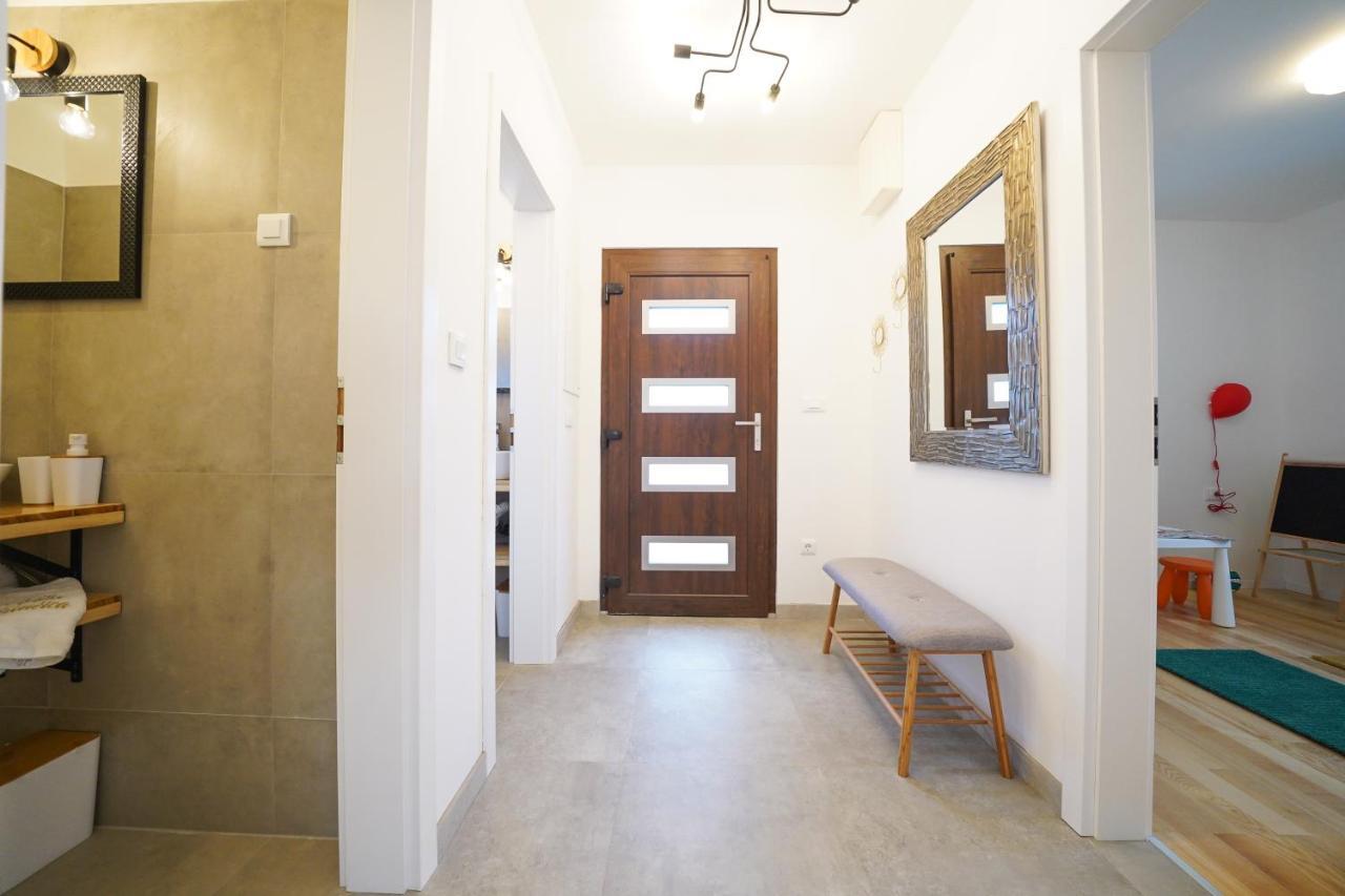 Villa Suncica With Heated Pool, Jacuzzi And Bikes Near Zadar Sukošan Eksteriør bilde
